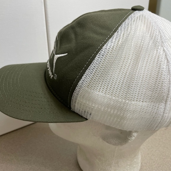 Finfish Company Fishing Hunting Trucker Hat Cap Mesh SnapBack Outdoors Hiking - Picture 2 of 6